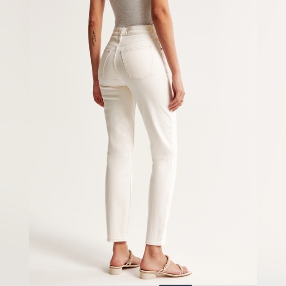 Abercrombie High Rise Mom Jean - Picture 4 of 4